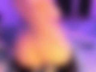 Live cam show with Moon - Butt Plug on fapnchat