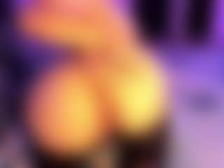 Moon's Live Sex Cam Show