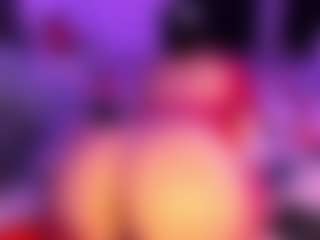 Moon's Live Sex Cam Show