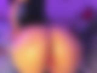 Moon's Live Sex Cam Show