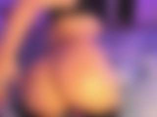 Moon's Live Sex Cam Show