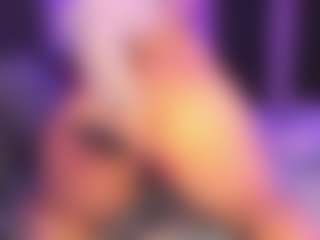 Moon's Live Sex Cam Show