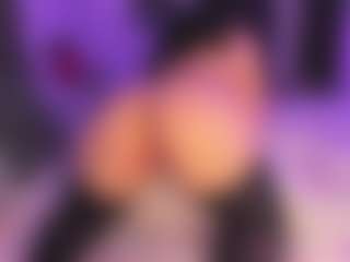 Moon's Live Sex Cam Show