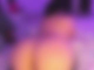 Moon's Live Sex Cam Show