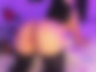 Moon's Live Sex Cam Show
