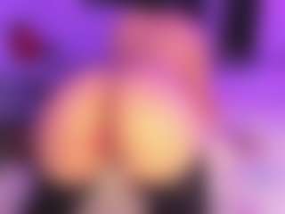 Moon's Live Sex Cam Show