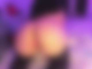 Show live cam dengan Moon - Cowgirl di Camsoda