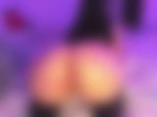 Moon's Live Sex Cam Show