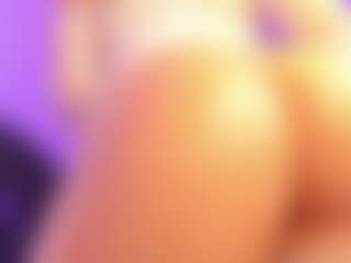 Live cam show with Moon - Fingers on Camsoda
