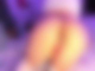 Moon's Live Sex Cam Show