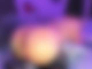 Live cam show with Moon - Bikini on CamwithHer