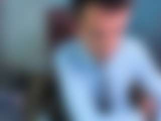 Live cam show with SteveTiger - Teen Boy 18 on Camsoda