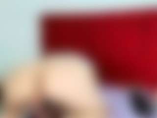 Live cam show with miss-leyla - Middle Aged on CamSextacy