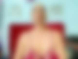 Live cam show with miss-leyla - Brown Eyes Mature on Camsoda