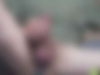 Live cam show with JumboBrain - Handjob on SquirtSoMuch