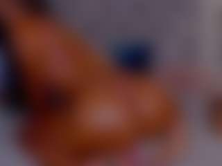 LoandraWet's Live Sex Cam Show