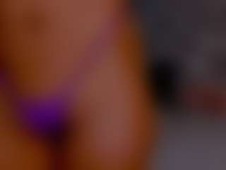 LoandraWet's Live Sex Cam Show