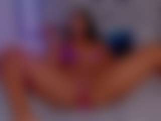 LoandraWet's Live Sex Cam Show