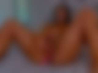 LoandraWet's Live Sex Cam Show