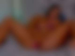 LoandraWet's Live Sex Cam Show