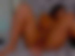 Live cam show with LoandraWet - Curvy on livesuperchat.net