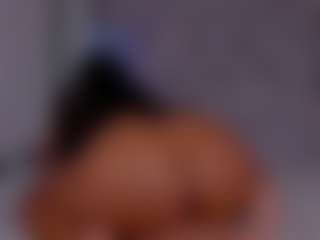 LoandraWet's Live Sex Cam Show