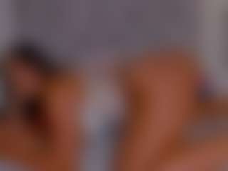 LoandraWet's Live Sex Cam Show