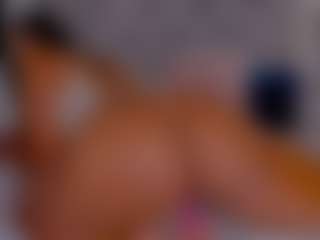 LoandraWet's Live Sex Cam Show