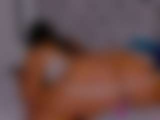 Live cam show with LoandraWet - Big Ass on Camming Site
