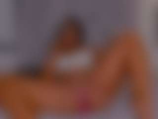 LoandraWet's Live Sex Cam Show