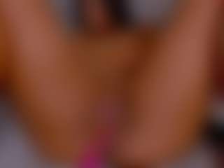 LoandraWet's Live Sex Cam Show
