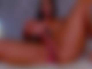 Live cam show with LoandraWet - Curvy Young Adult on Dare Cams