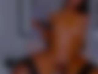 LoandraWet's Live Sex Cam Show