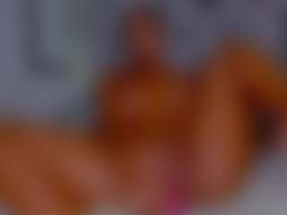 Live cam show with LoandraWet - Spank Ebony on Chatstar