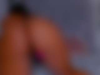 LoandraWet's Live Sex Cam Show