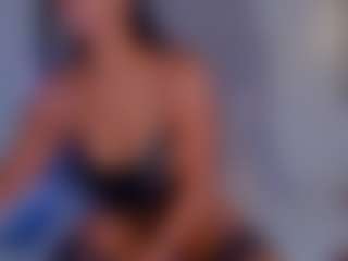 LoandraWet's Live Sex Cam Show
