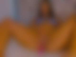 LoandraWet's Live Sex Cam Show