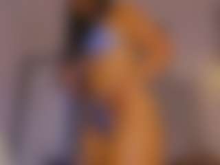LoandraWet's Live Sex Cam Show
