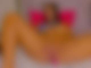 LoandraWet's Live Sex Cam Show