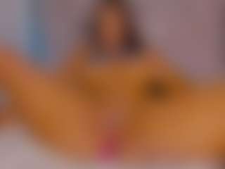 LoandraWet's Live Sex Cam Show