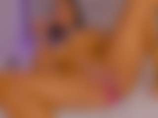 LoandraWet's Live Sex Cam Show