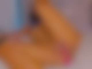 LoandraWet's Live Sex Cam Show
