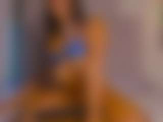 LoandraWet's Live Sex Cam Show