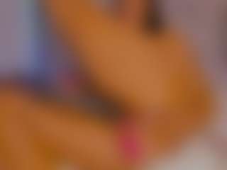 LoandraWet's Live Sex Cam Show