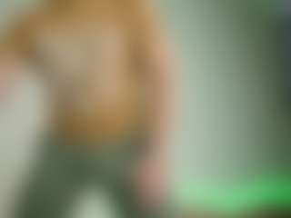 Live cam show with alexandrblat - Blowjob on Soda Cam