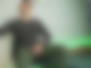 Live cam show with alexandrblat - Average on Uber Horny