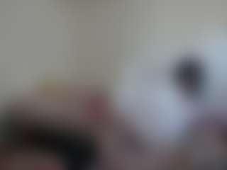 Live cam show with itstaylorofficial - Shaved Pussy on CamwithHer