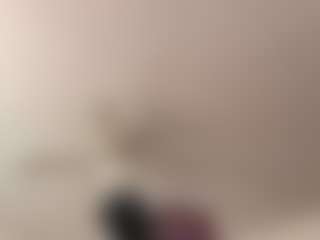 Live cam show with itstaylorofficial - Fetish Lovense on Milfs Live
