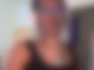 Live cam show with itstaylorofficial - Brown Eyes on Streamer API