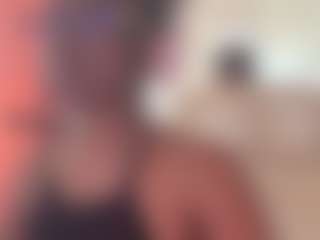 Spettacolo in cam dal vivo con itstaylorofficial - Bikini su Camsoda